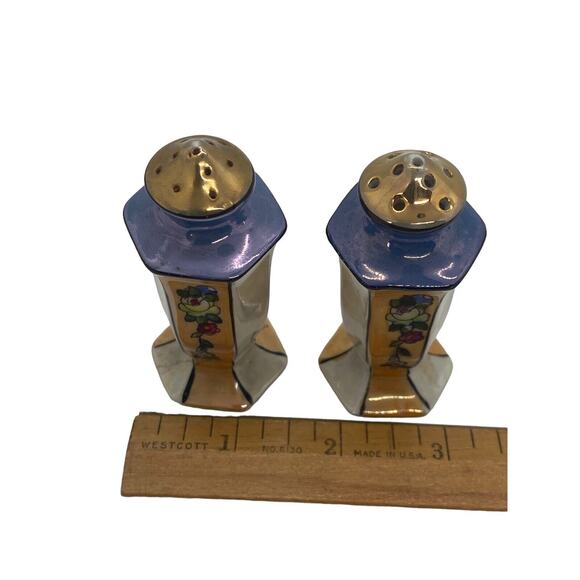 Japan Lusterware Salt & Pepper Shakers Handpainted Gilded Ornate Set Vintage - Picture 3 of 10